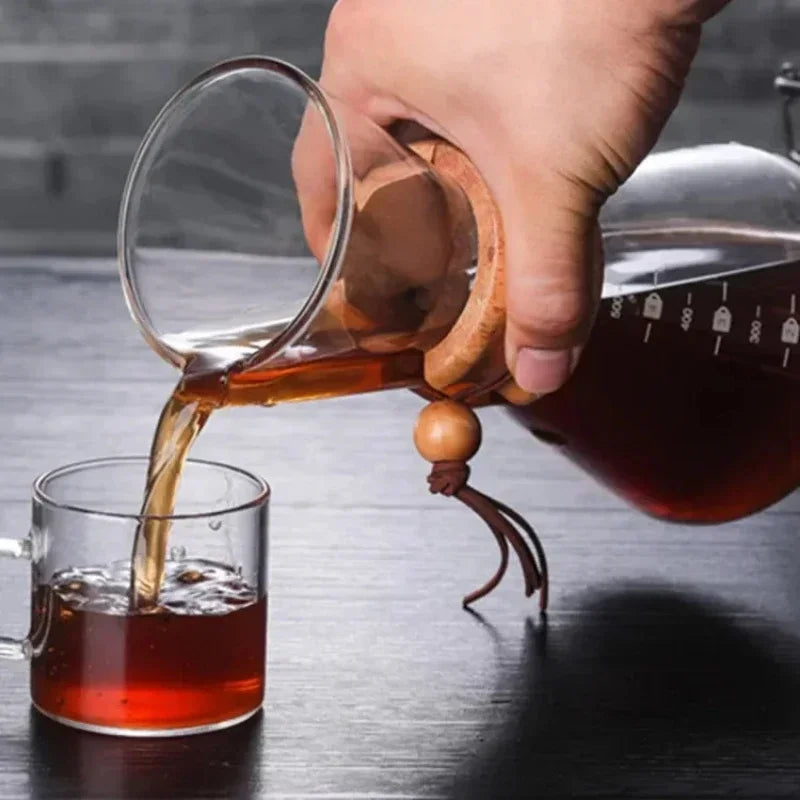 GLASS CARAFE