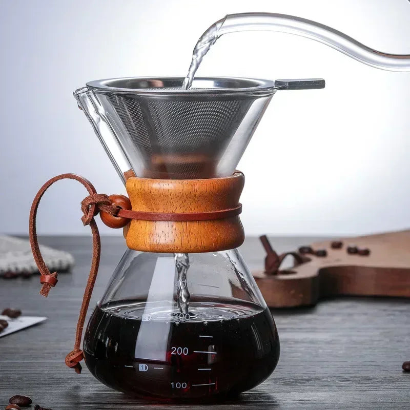 GLASS CARAFE